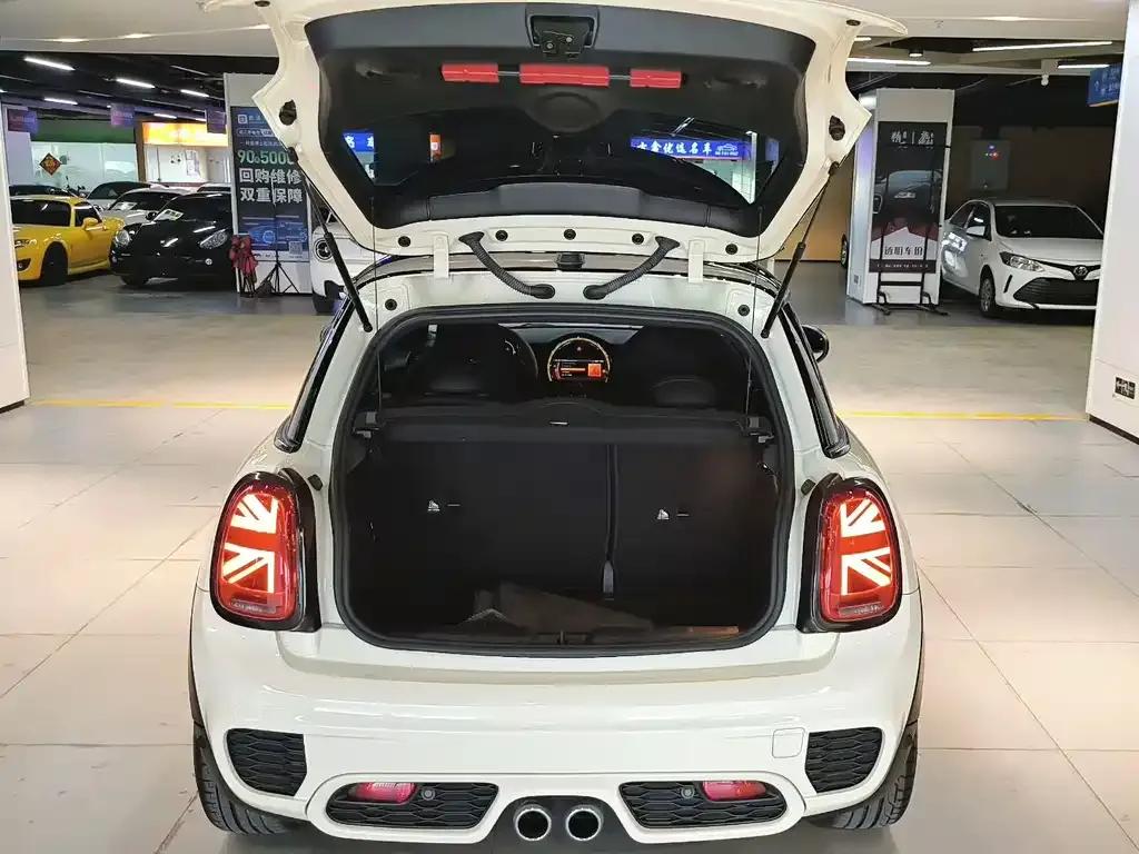 MINI Cooper (3-door) 2021 из CN, фото 4
