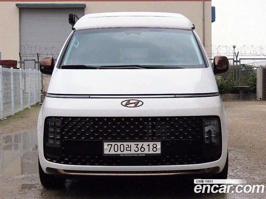 Hyundai Staria — фото 1