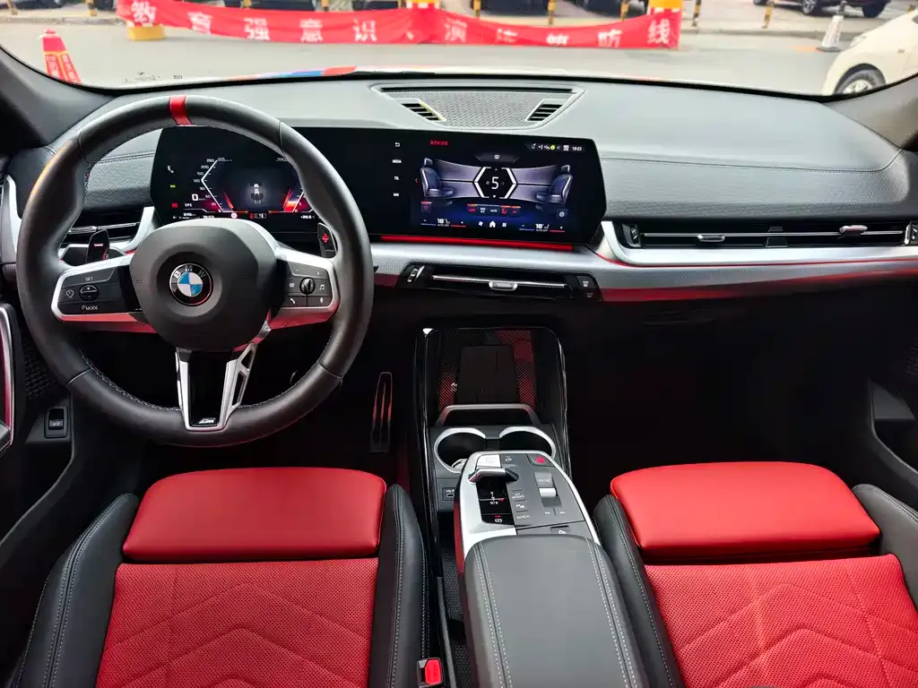 BMW X2 M35i 2024 из CN, фото 8