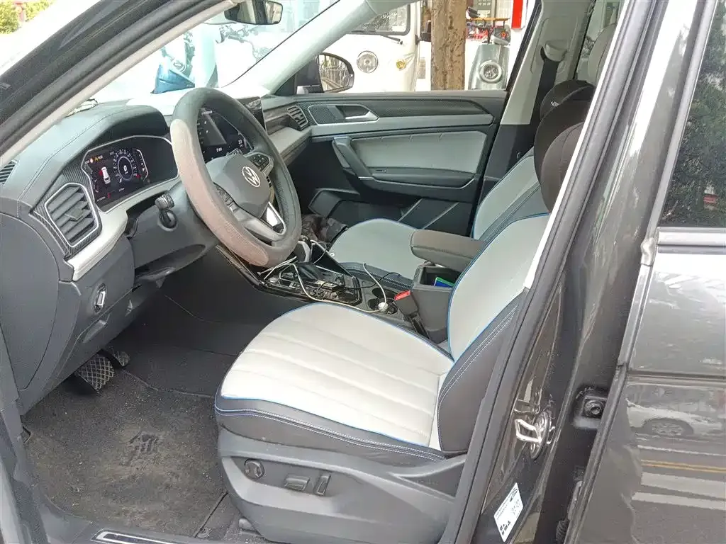 Volkswagen GTE PHEV 2024 из CN, фото 8