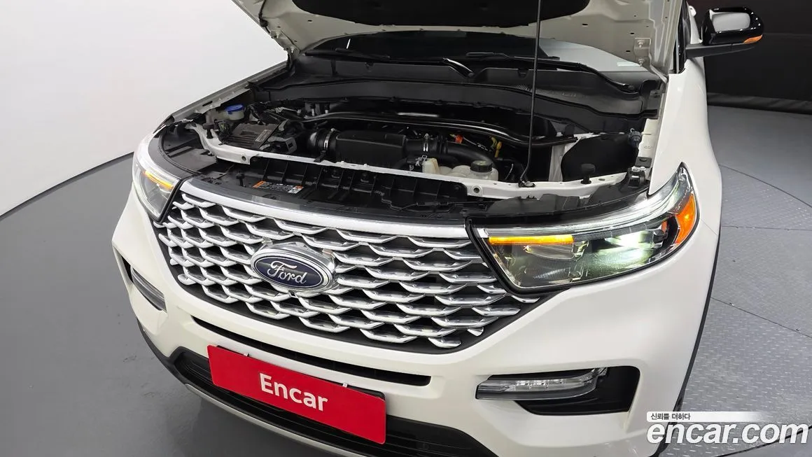 Ford Explorer — фото 6