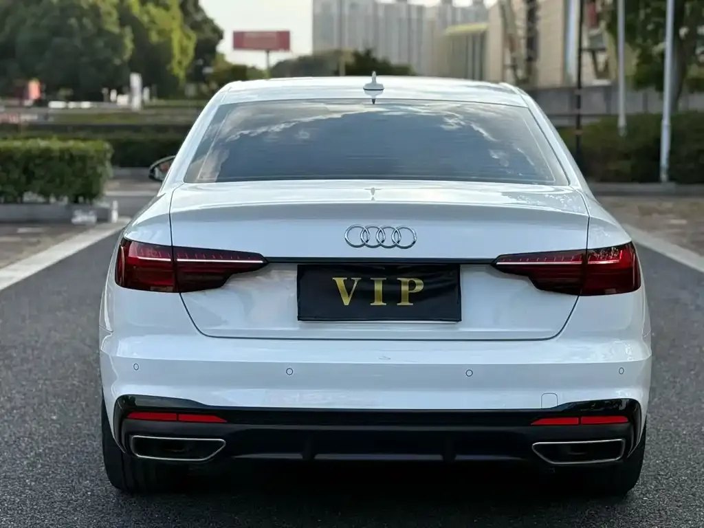 Audi A4L 2024 из CN, фото 4