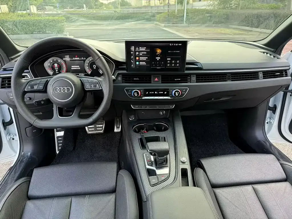 Audi A4L 2024 из CN, фото 9