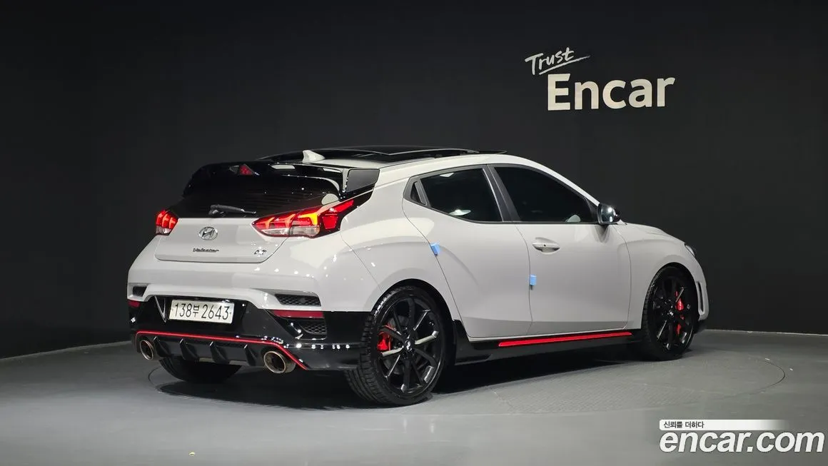 Hyundai Veloster — фото 2
