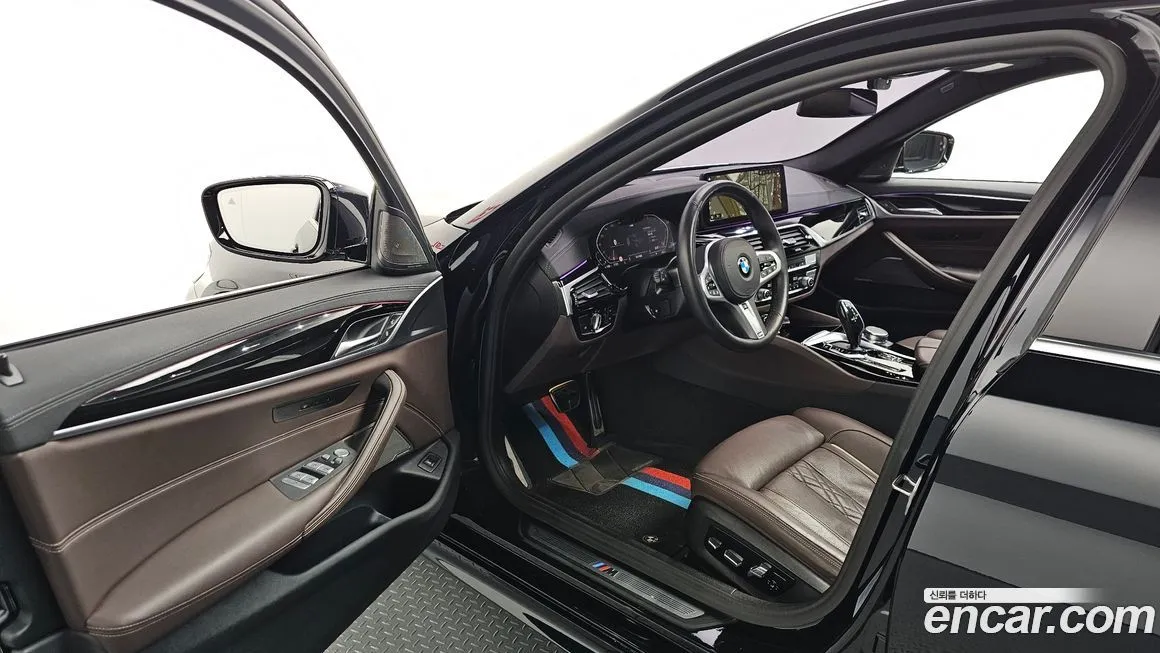 BMW 5-Series 2021 из KR, фото 10