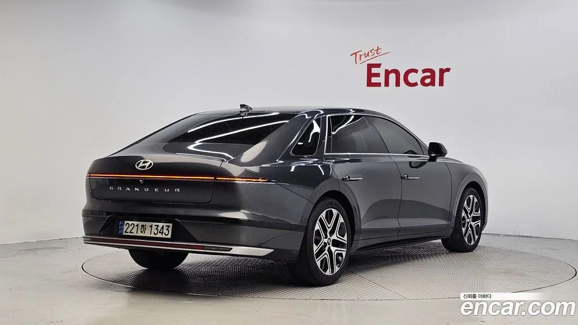 Hyundai Grandeur 2023 из KR, фото 2