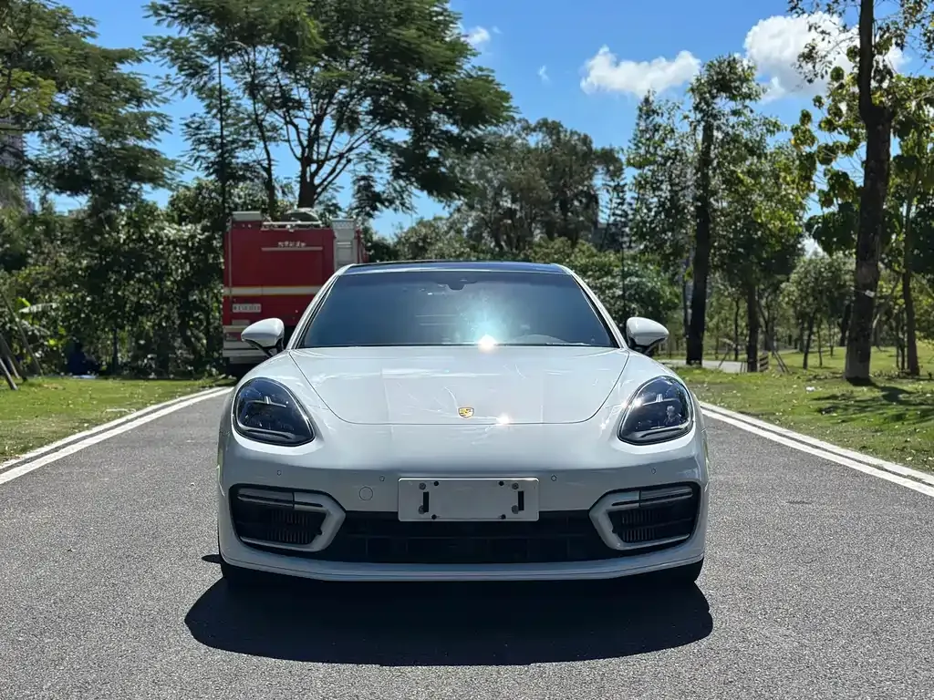 Porsche Panamera Hybrid 2022 из CN, фото 2