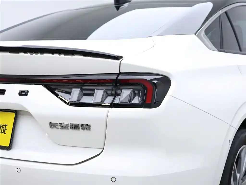 Ford Mondeo 2023 из CN, фото 5
