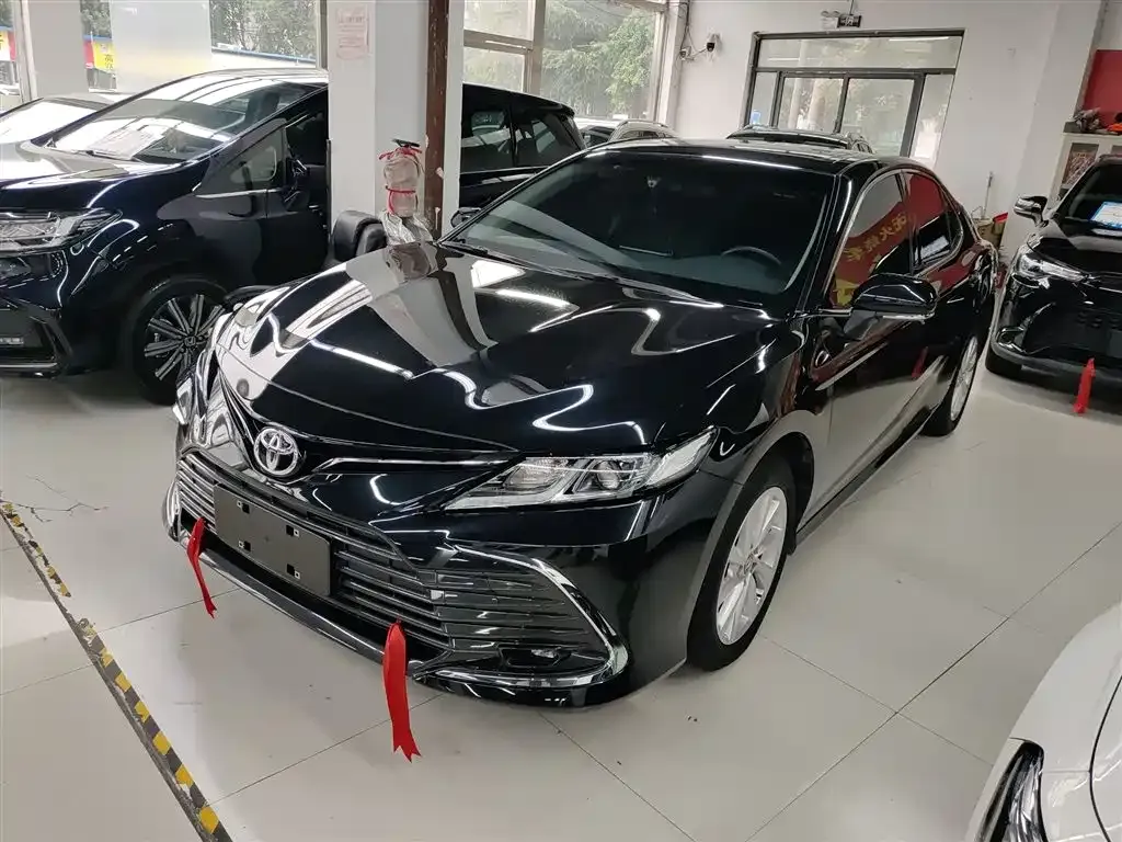 Toyota Camry 2023 из CN, фото 1