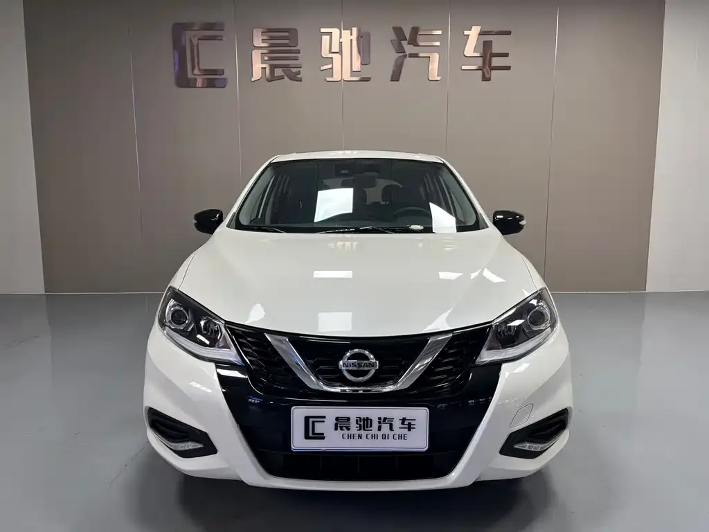 Nissan Tiida 2022 из CN, фото 2