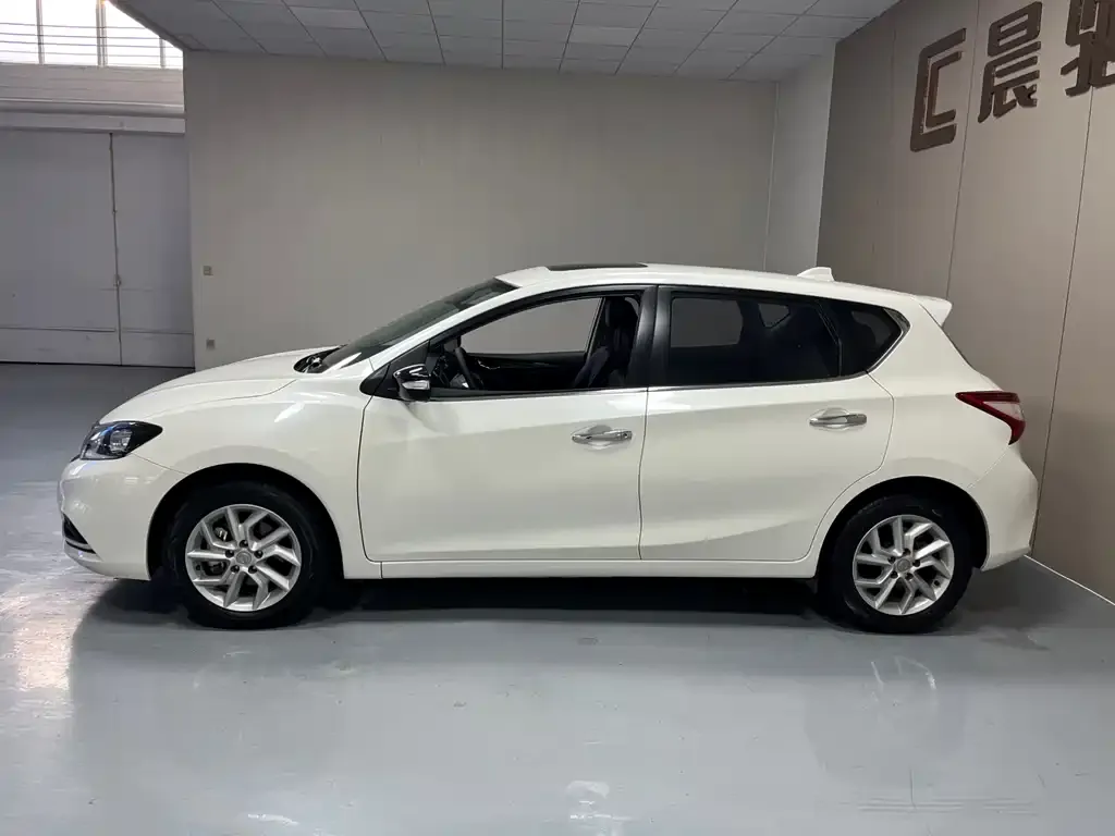 Nissan Tiida 2022 из CN, фото 7