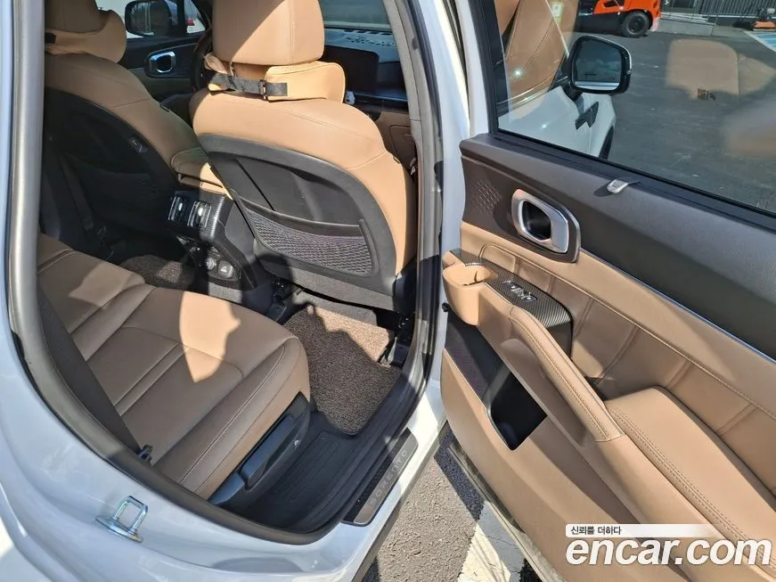 Kia Sorento — фото 6