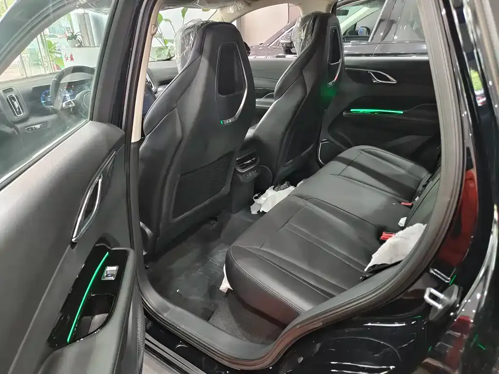Hongqi HS3 PHEV 2025 из CN, фото 6