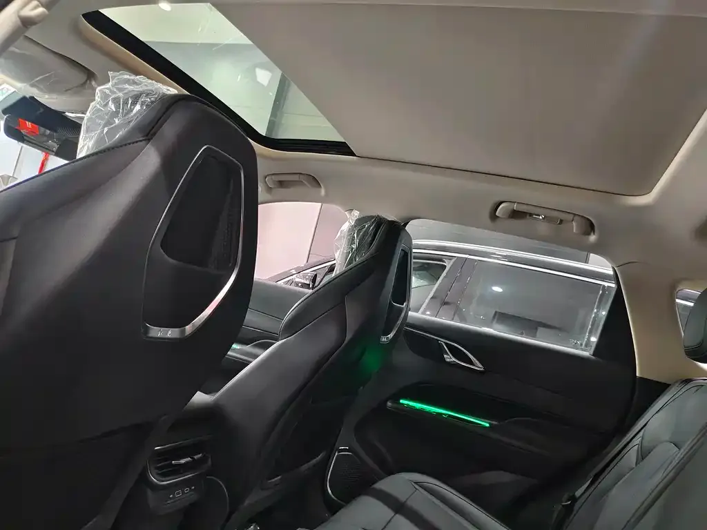Hongqi HS3 PHEV 2025 из CN, фото 8