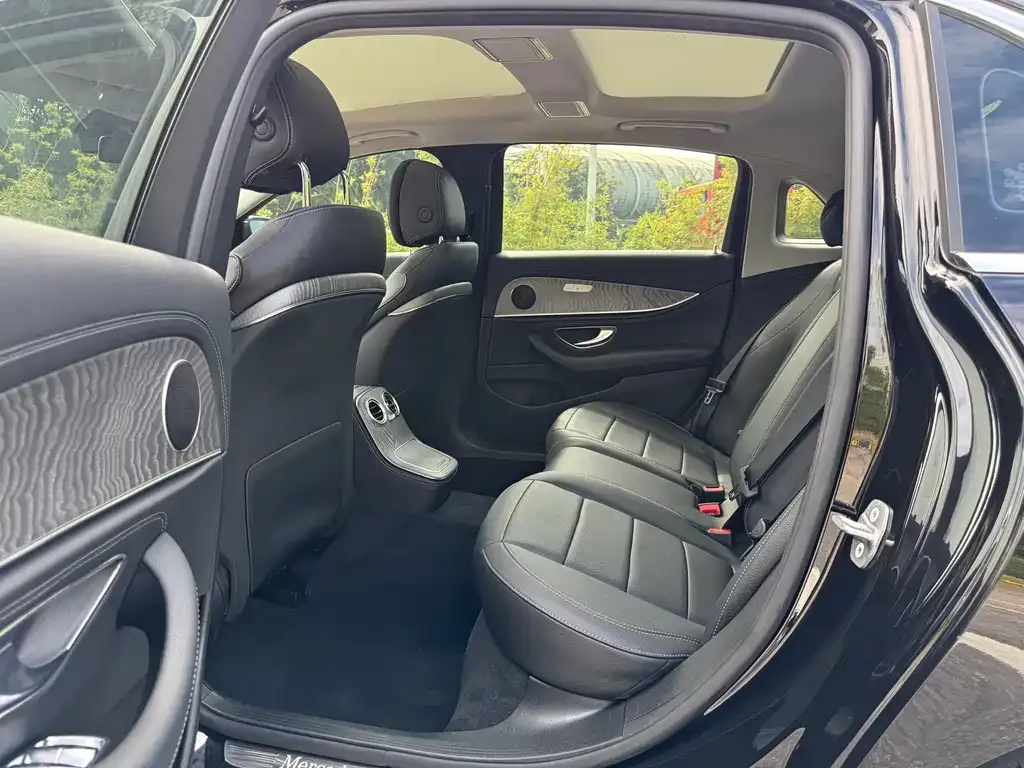 Mercedes-Benz E-Class 2023 из CN, фото 10