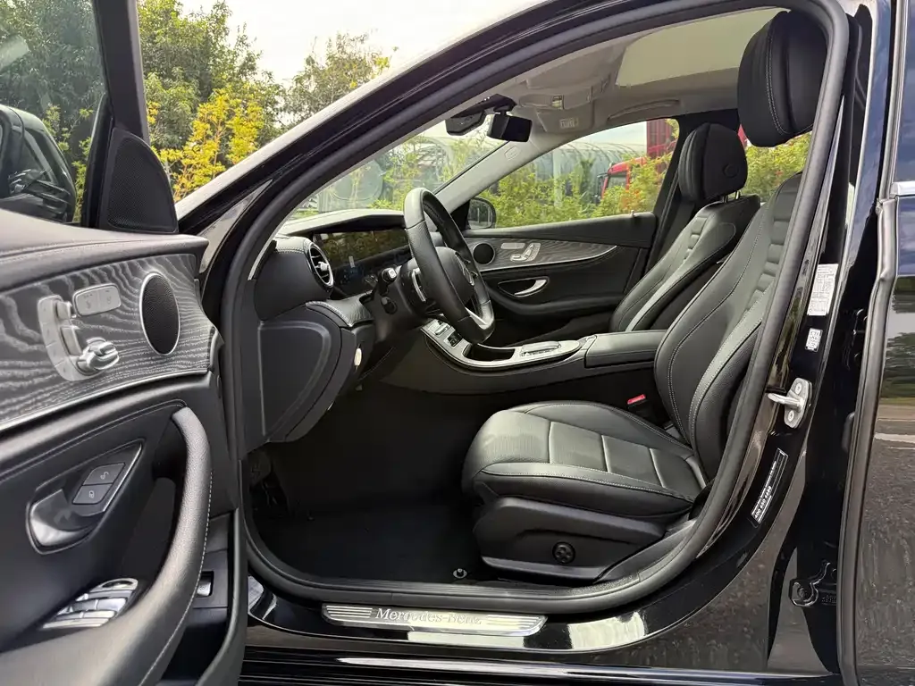 Mercedes-Benz E-Class 2023 из CN, фото 4