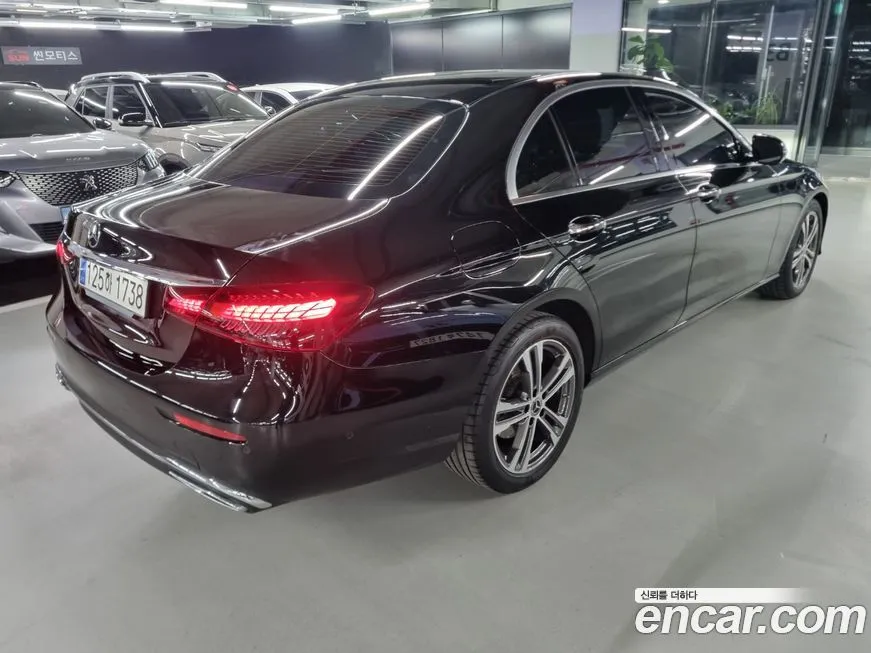 Mercedes-Benz E-Class 2023 из KR, фото 2