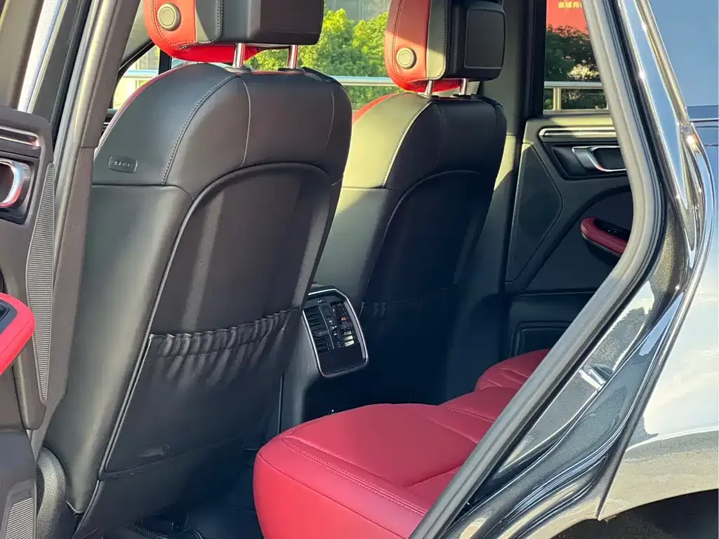 Porsche Macan 2023 из CN, фото 8