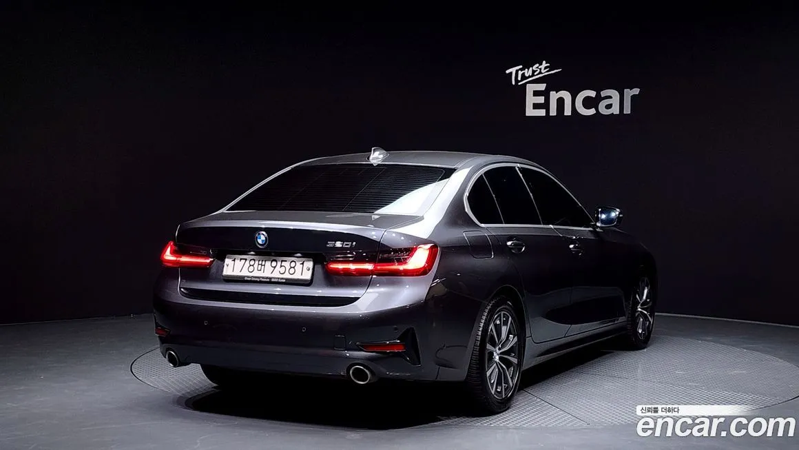 BMW 3-Series 2022 из KR, фото 2