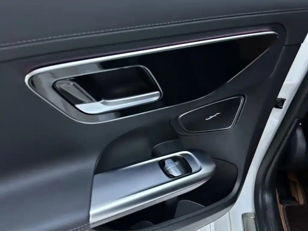 Mercedes-Benz C-Class New Energy 2025 из CN, фото 10