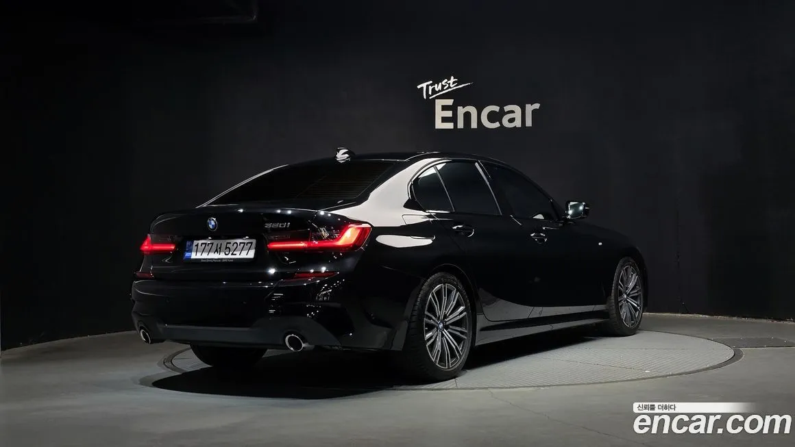 BMW 3-Series 2022 из KR, фото 2