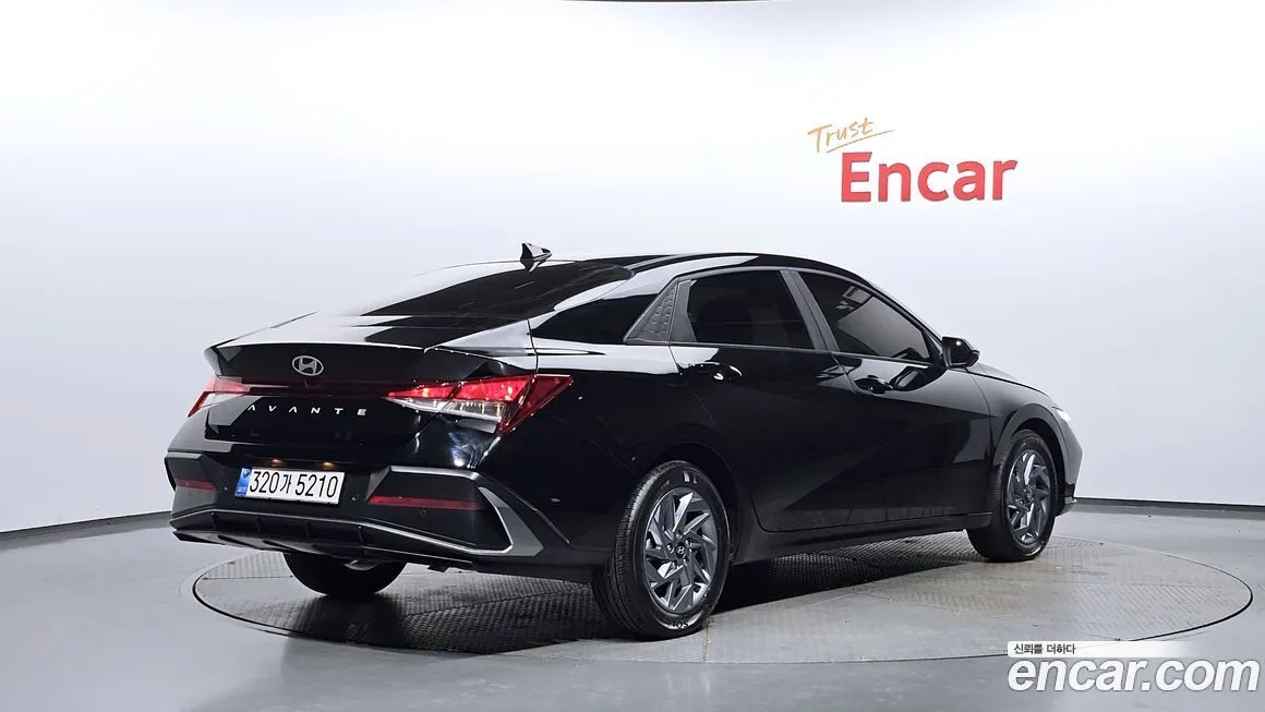 Hyundai AVANTE 2024 из KR, фото 2