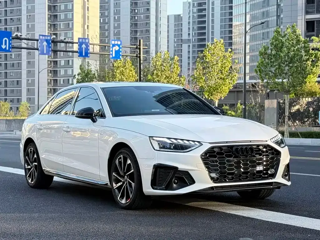 Audi A4L 2023 из CN, фото 3