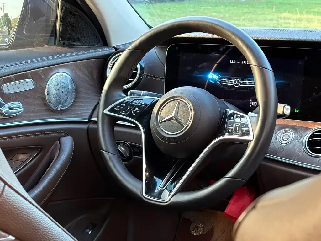 Mercedes-Benz E-Class 2022 из CN, фото 4