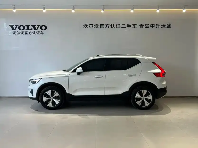 Volvo XC40 2024 из CN, фото 2