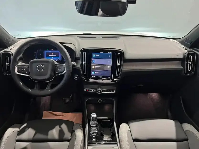 Volvo XC40 2024 из CN, фото 7