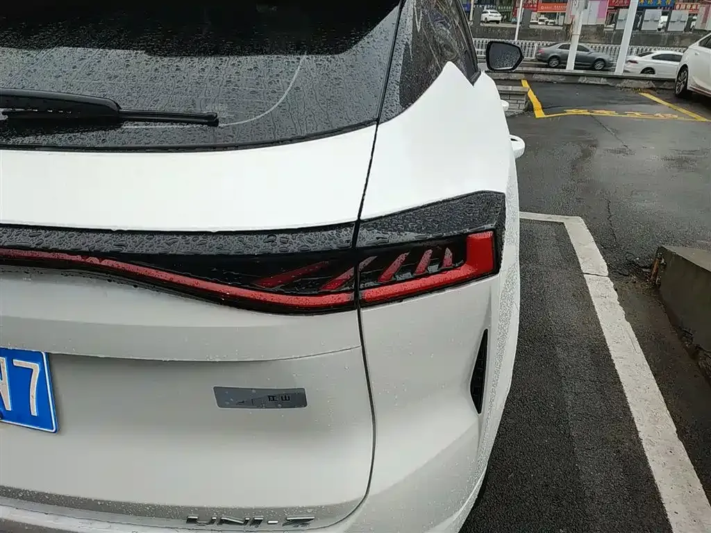 Changan UNI-Z 2024 из CN, фото 8