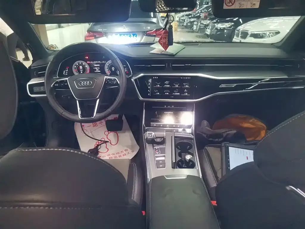 Audi A6L 2022 из CN, фото 10