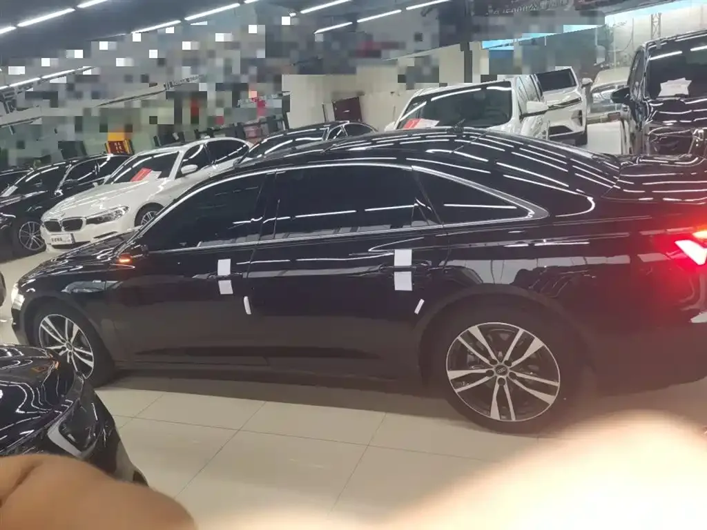 Audi A6L 2022 из CN, фото 5