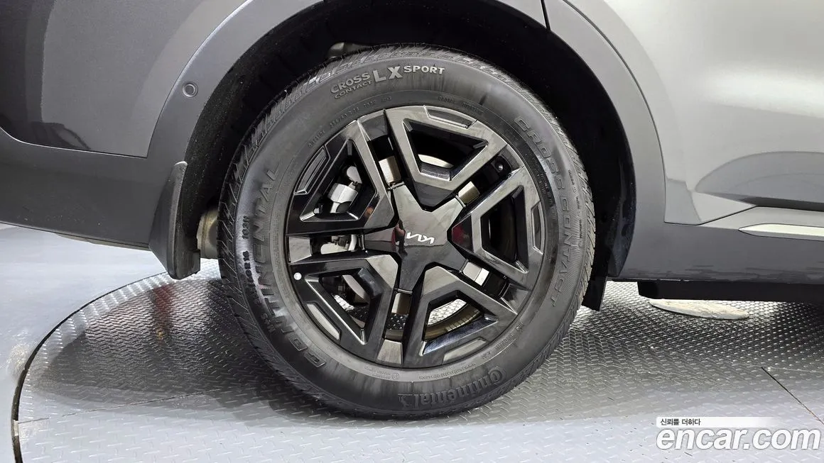 Kia Sorento — фото 5