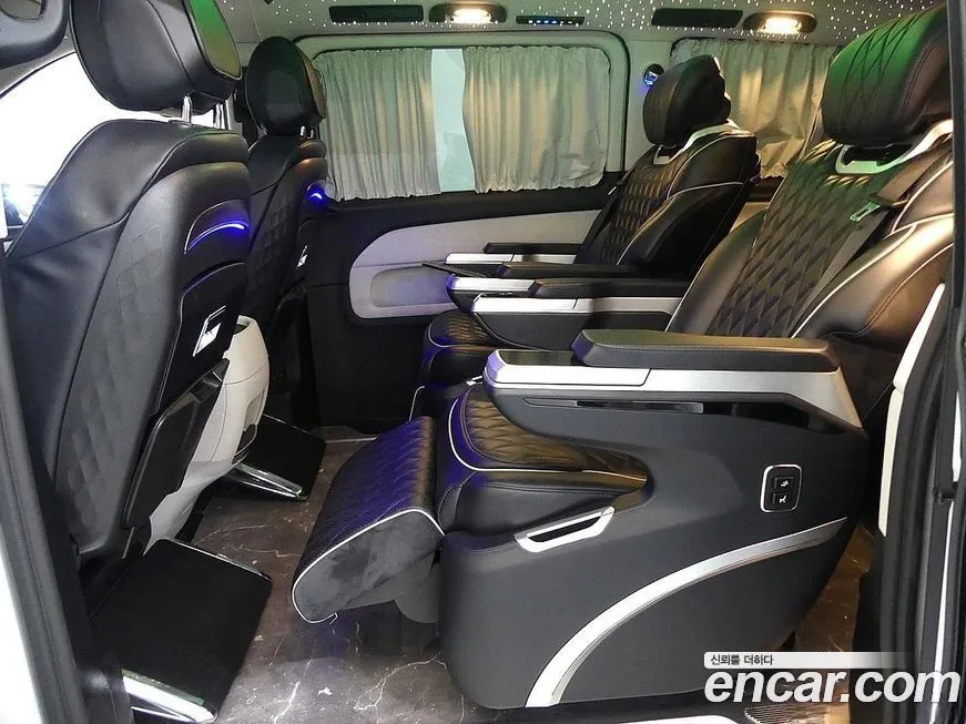 Mercedes-Benz V-Class 2023 из KR, фото 10