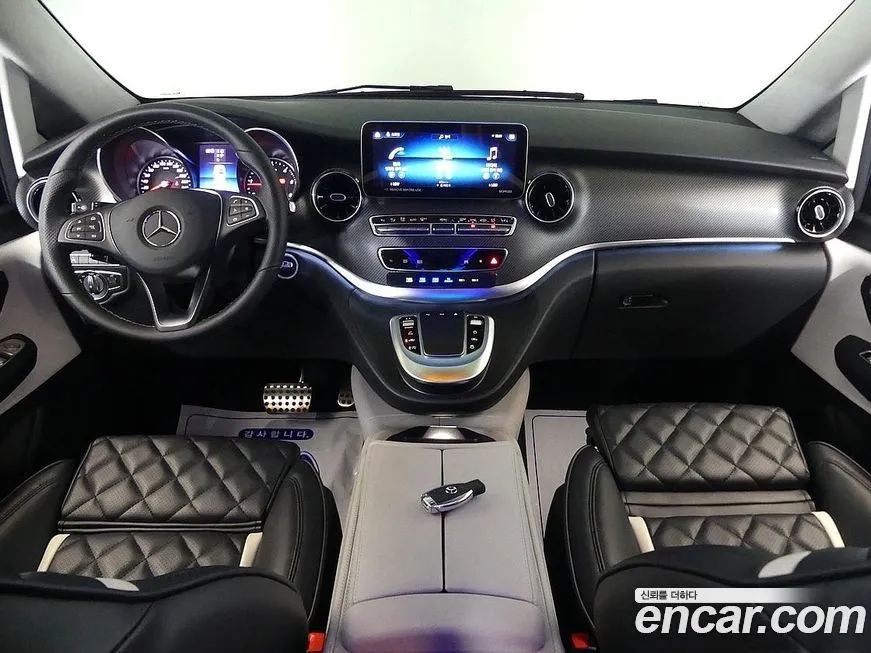 Mercedes-Benz V-Class 2023 из KR, фото 4