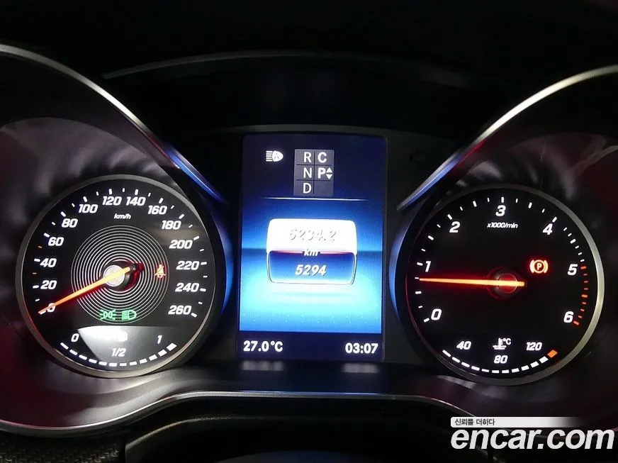 Mercedes-Benz V-Class 2023 из KR, фото 5