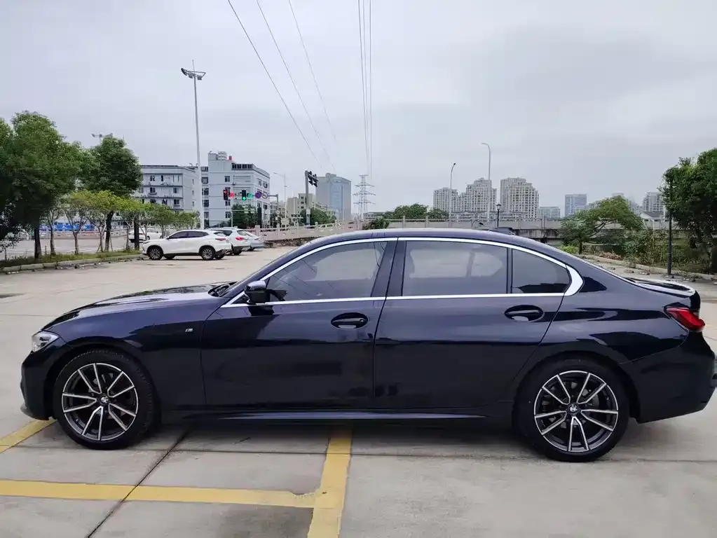 BMW 3 Series 2021 из CN, фото 3