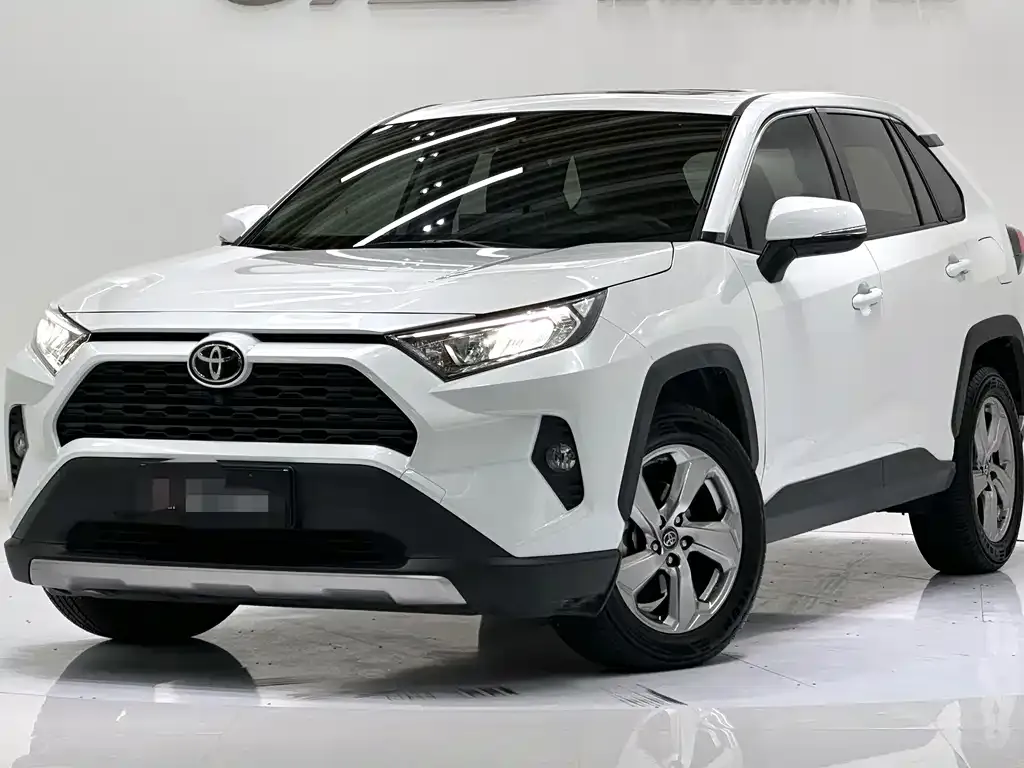 Toyota RAV4 2021 из CN, фото 1
