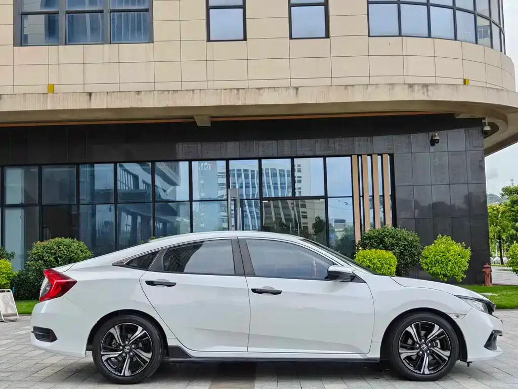 Honda Civic 2021 из CN, фото 4
