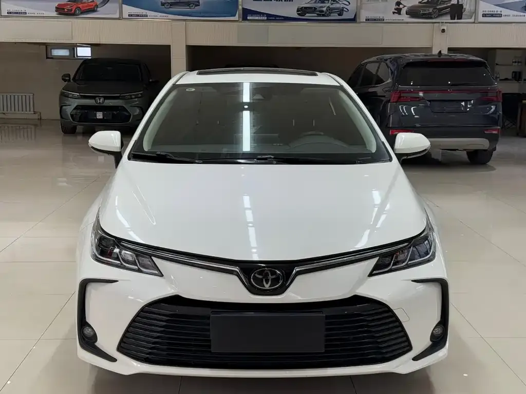 Toyota Corolla 2021 из CN, фото 2