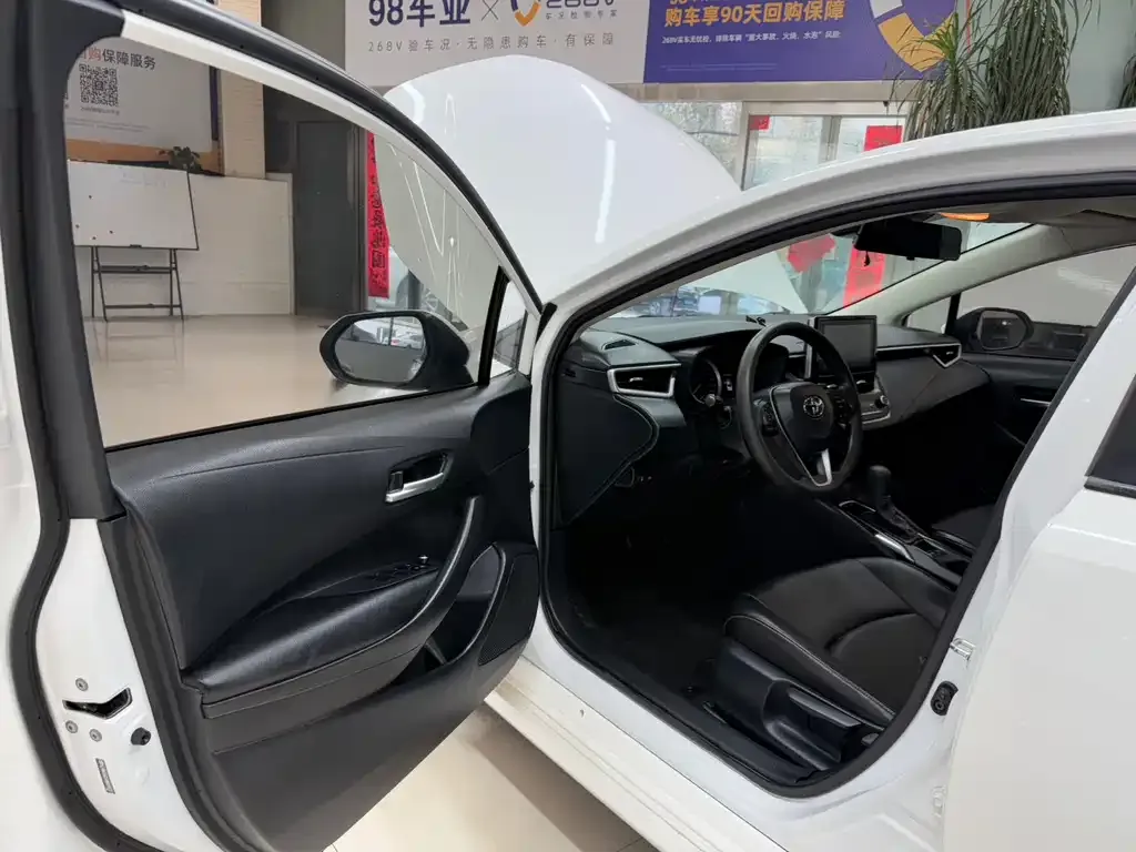 Toyota Corolla 2021 из CN, фото 8
