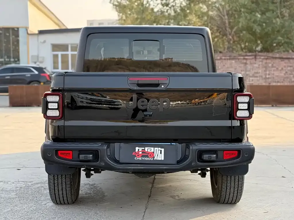 Jeep Gladiator 2023 из CN, фото 7
