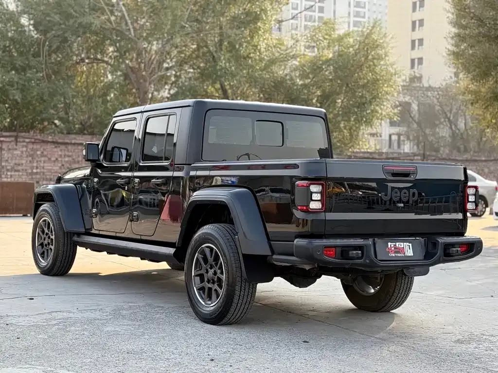 Jeep Gladiator 2023 из CN, фото 9