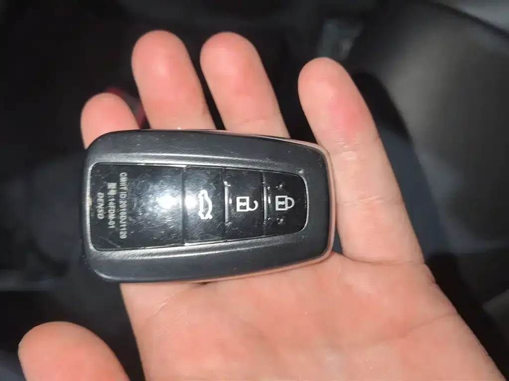 Toyota Camry 2024 из CN, фото 9