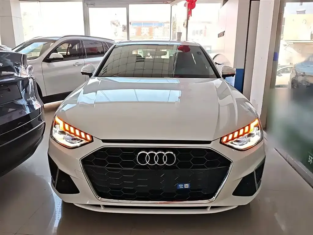 Audi A4L 2024 из CN, фото 3