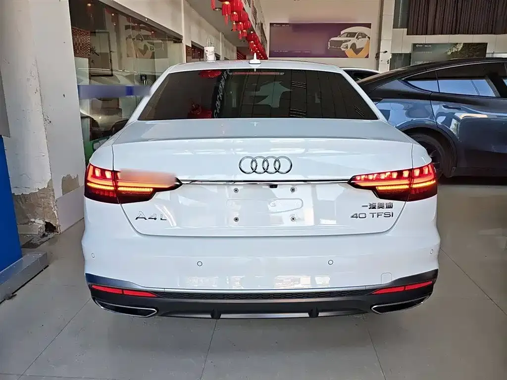 Audi A4L 2024 из CN, фото 6