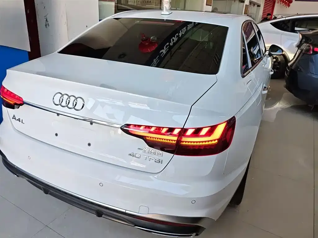 Audi A4L 2024 из CN, фото 7