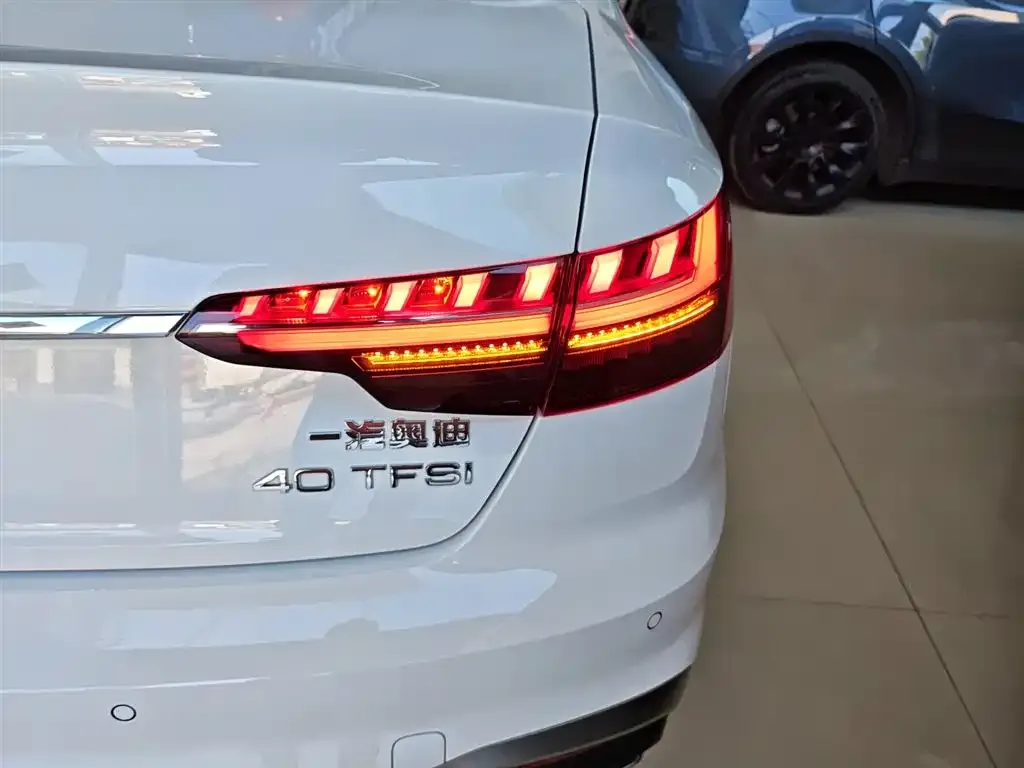 Audi A4L 2024 из CN, фото 8