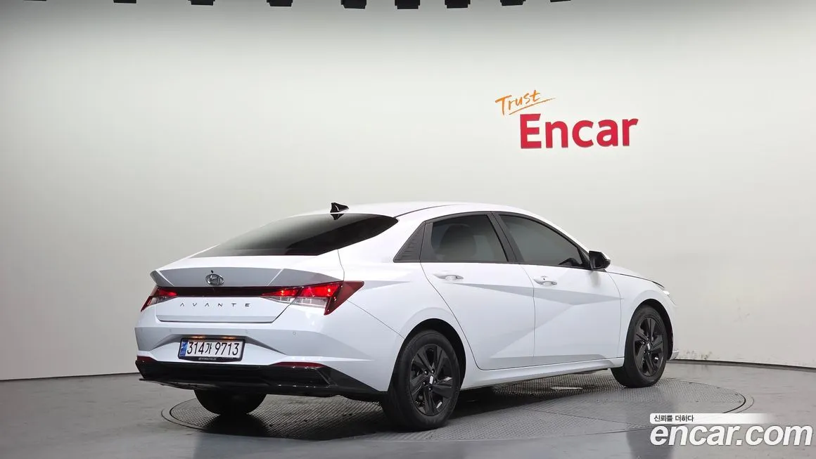 Hyundai AVANTE 2021 из KR, фото 2
